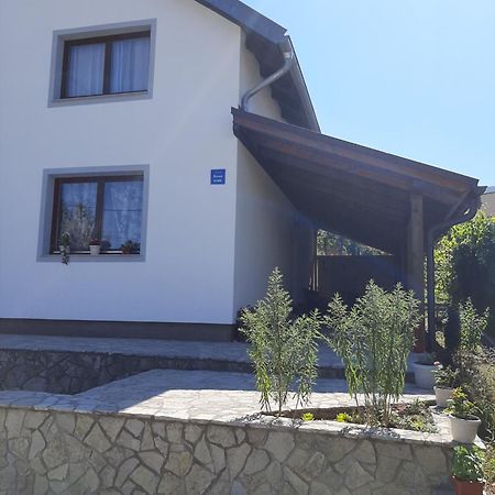 Nice View-Plitvice Apartment Korenica Ngoại thất bức ảnh